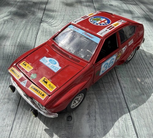 Bburago alfa romeo alfetta - bburago,